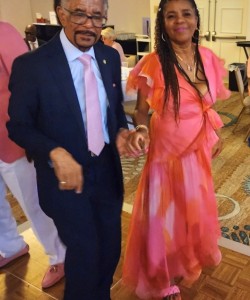 couple-in-blue-and-pink